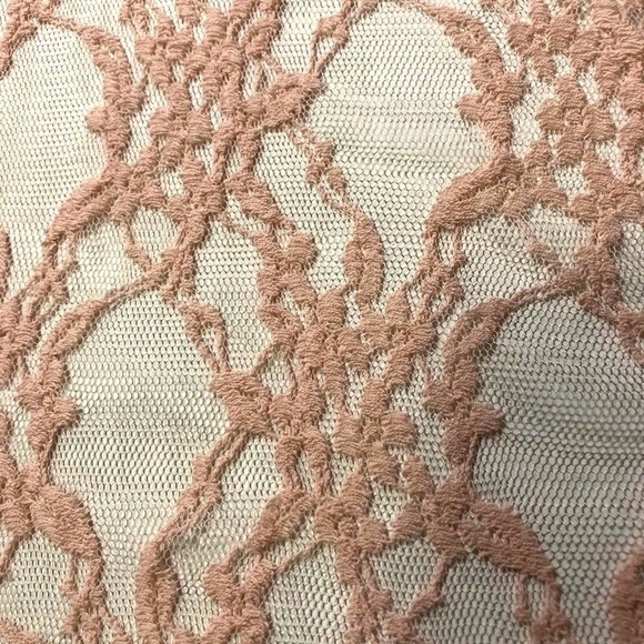 Lovely 153 Boho Pink Short Sleeve Lace Peplum Top Size M - Picture 8 of 11